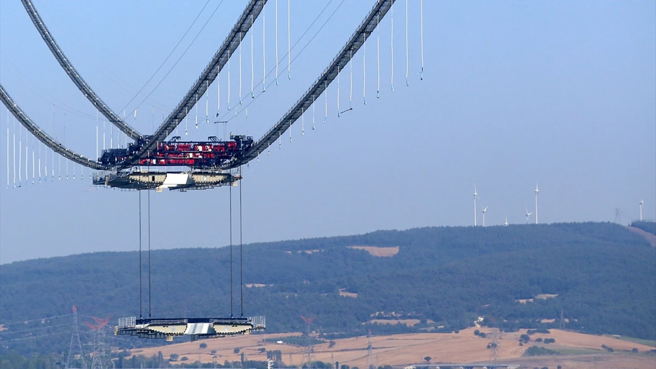 Çanakkale Köprüsü'nde sona doğru: 3. tabliye montajına başlandı