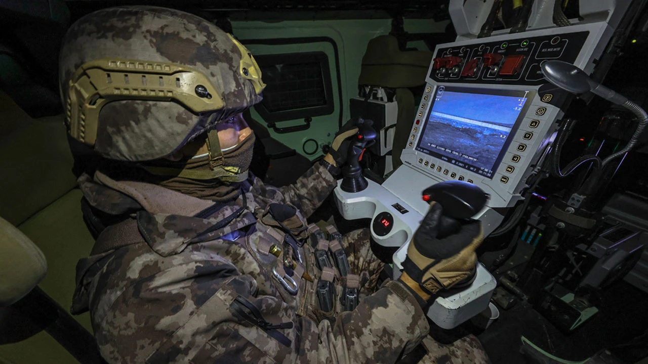 İran sınırında 7/24 Afgan nöbeti