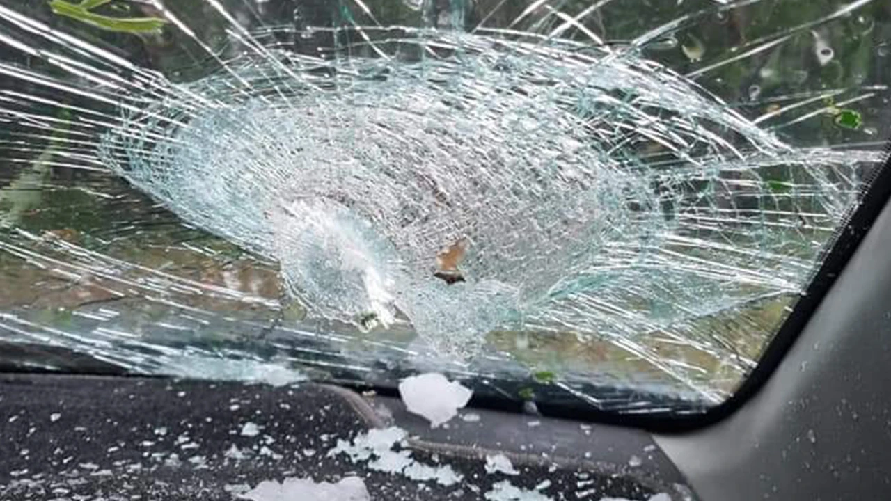 Avustralya'da dünyanın en büyük dolusu yağdı! Tam 16 cm çapında