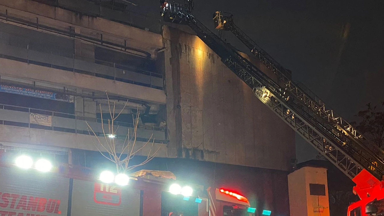 Zeytinburnu’nda çorap atölyesinde yangın