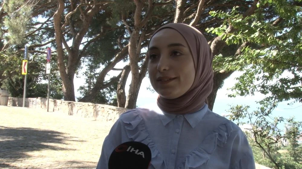 Sürünerek girdiği sınavdan öğretmen olarak çıktı