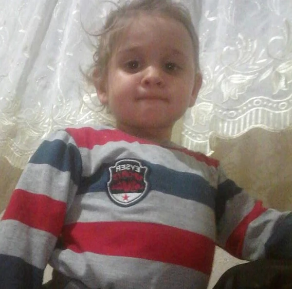 Günün en acı haberi! Ölen kızının bebeğini bağrına basıyor