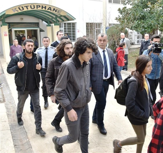 Akdeniz Üniversitesi'nde tehlikeli gerginlik