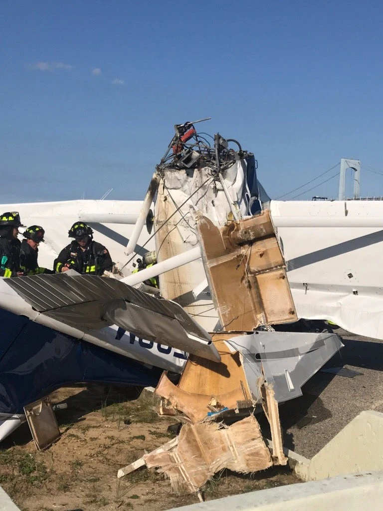ABD'de küçük uçak düştü: Ölü ve yaralılar var