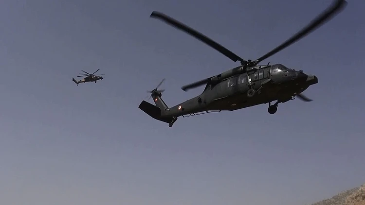 Batman'da 4 terörist teslim oldu