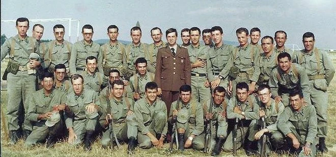 Recep Tayyip Erdoğan'ın 1982 yılına ait askerlik fotoğrafı gün yüzüne çıktı