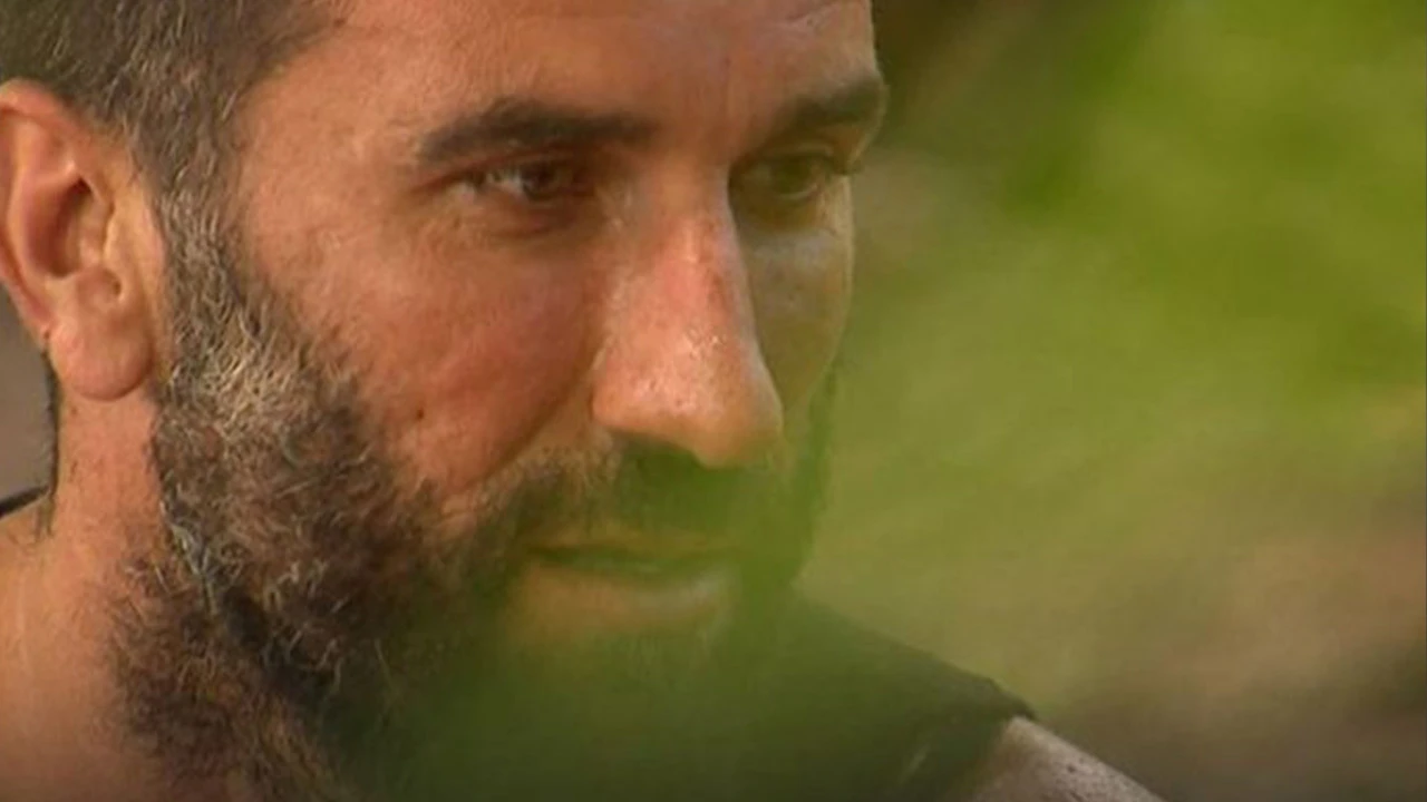 Hikmet Tuğsuz Kimdir?