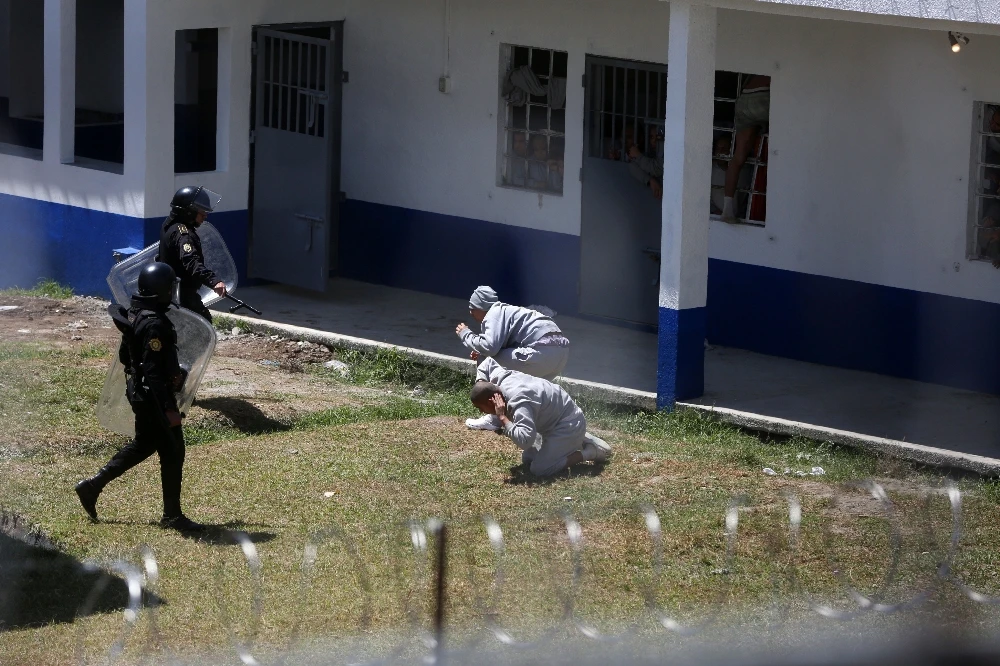 Hapishanede ayaklanma: 3 ölü