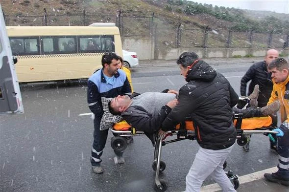 Bağcılar'da zincirleme trafik kazası: 5 yaralı