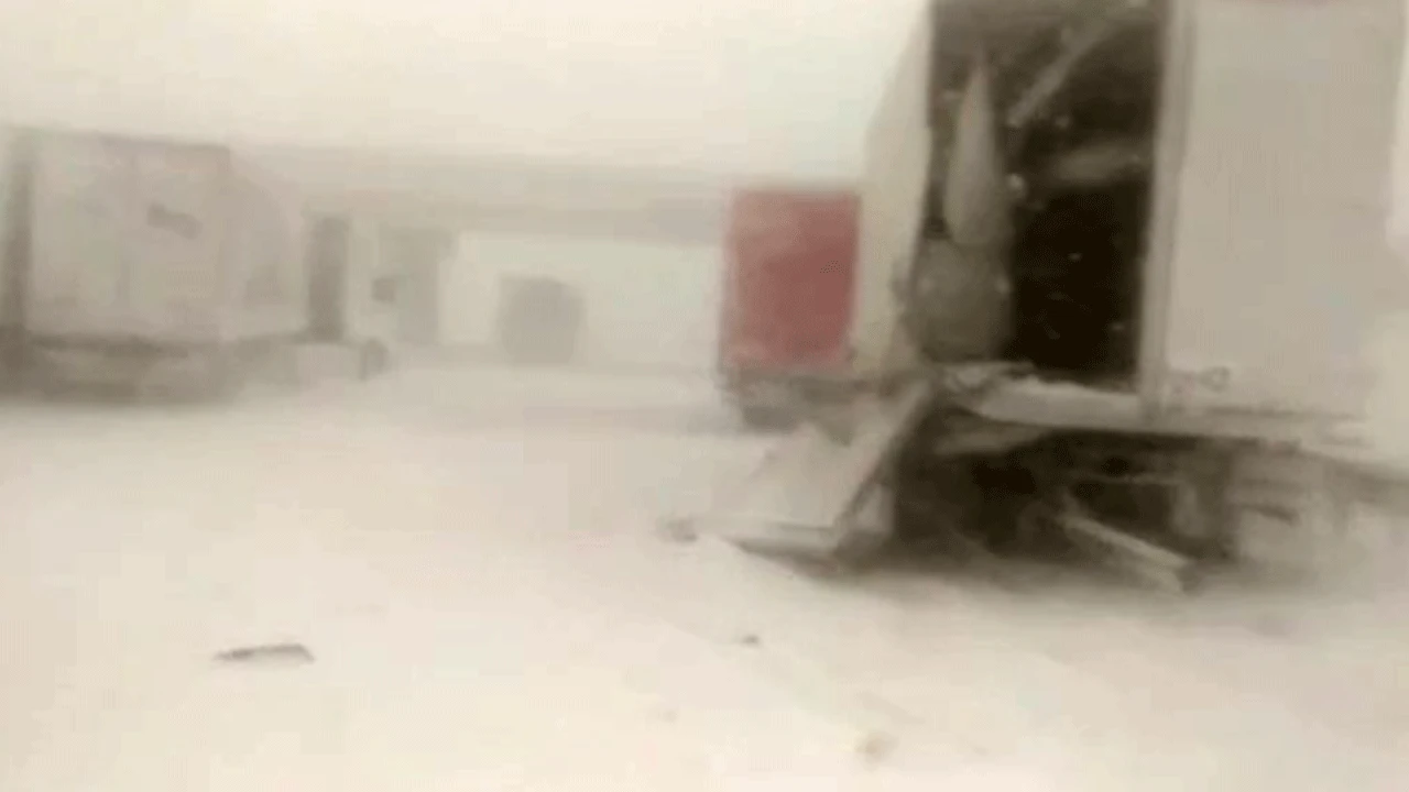 Kuzey Marmara Otoyolu’nda 40'a yakın araç birbirine girdi