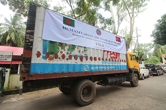 Türkiye'nin Arakanlı Müslümanlara yardımları sürüyor