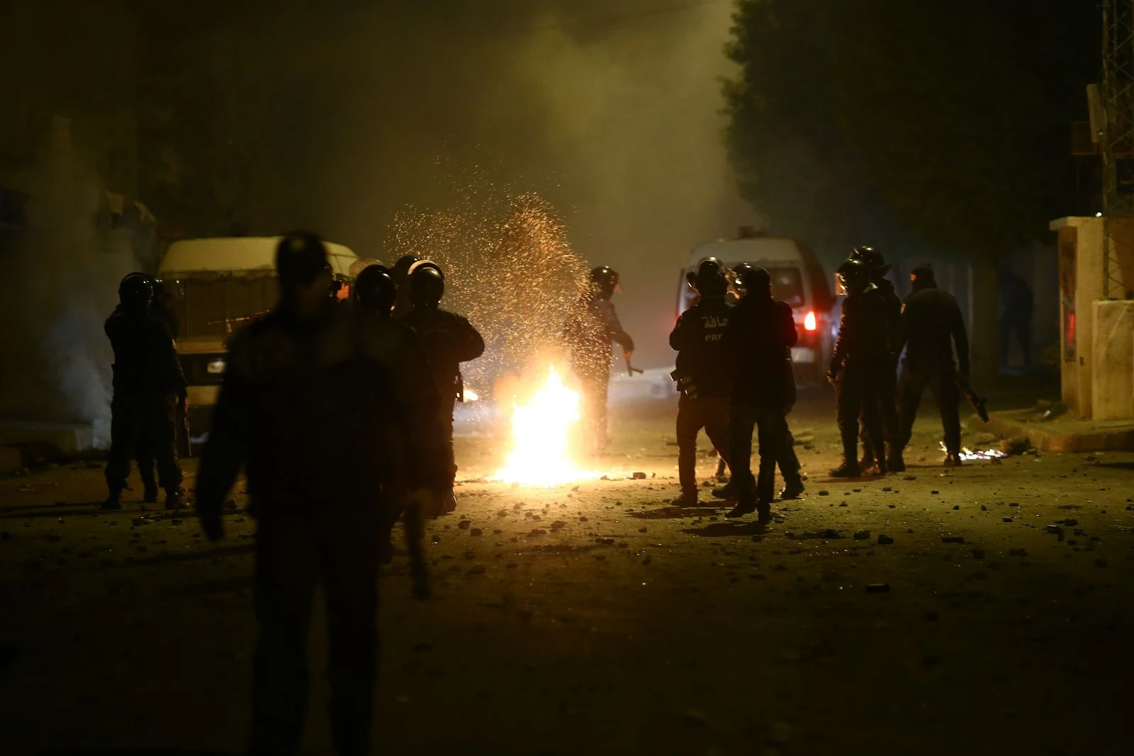 Tunus'da protestolar yayılıyor! Protestoların üçüncü gününde çatışma çıktı