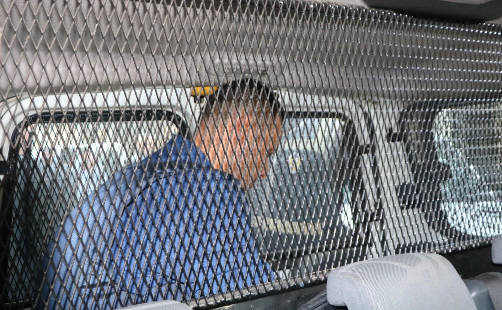 3 kişiyi öldüren zanlı adliyede