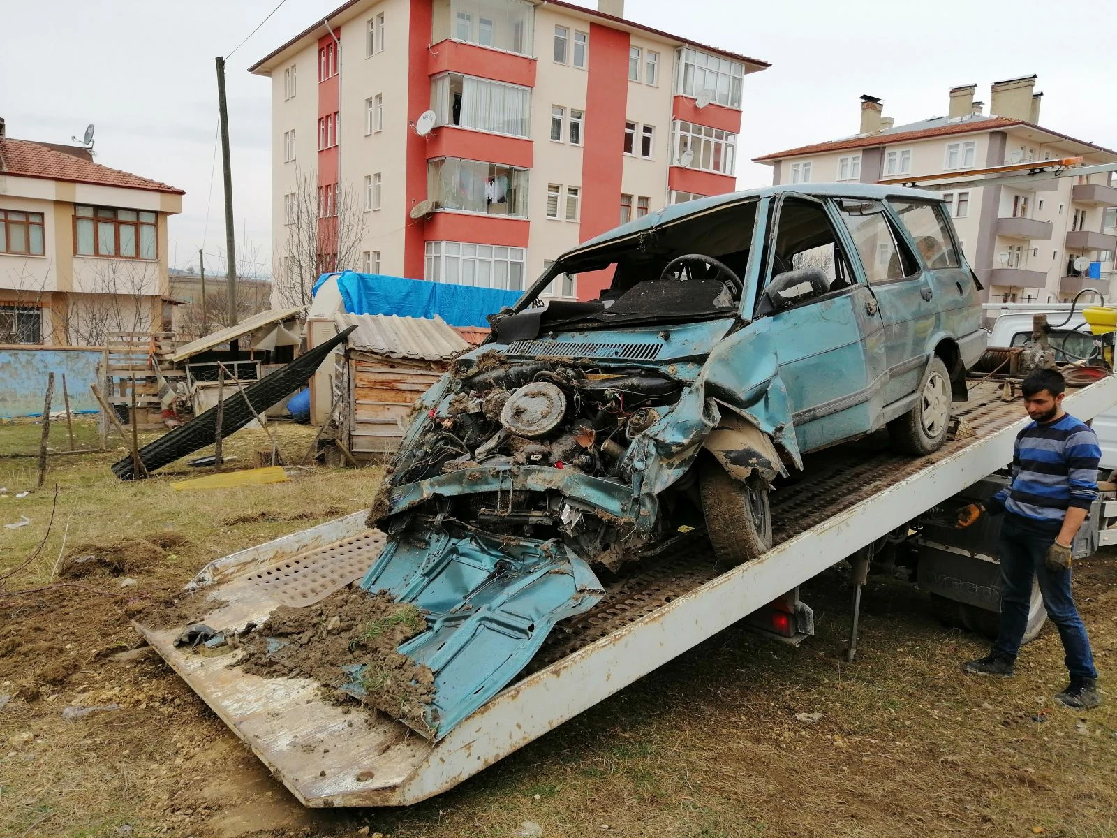 Hastaneye kontrole giden çiftin otomobili tarlaya uçtu: 1 ölü, 1 Yaralı