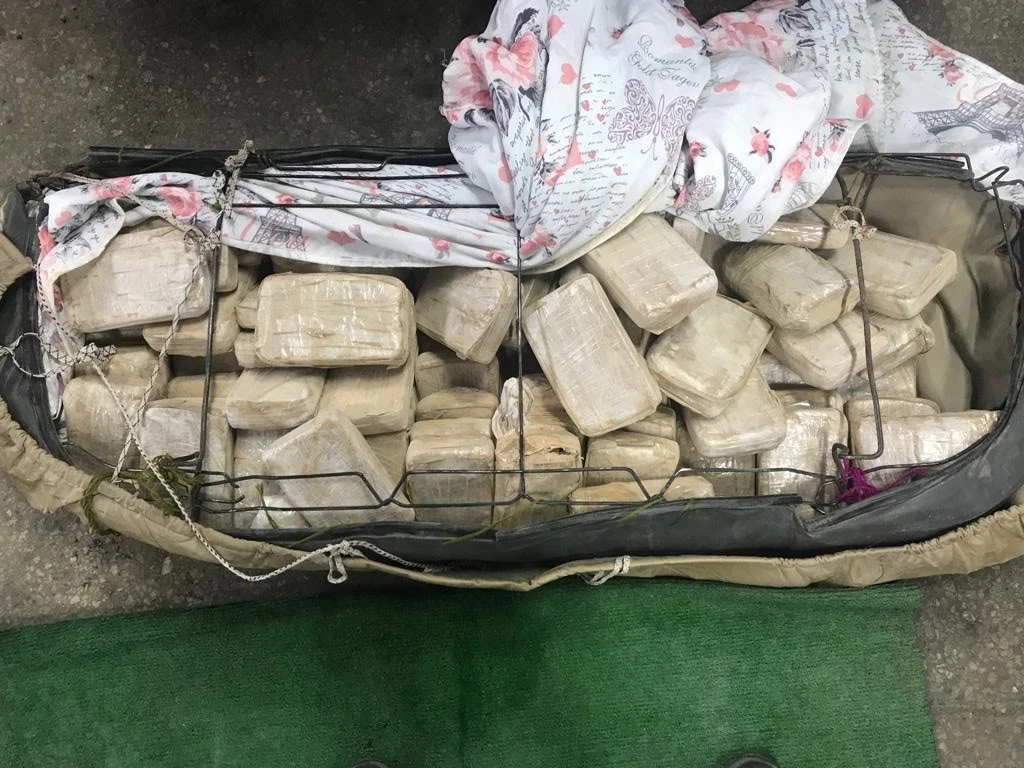 Lisa’nın katıldığı operasyonda 39 kilo eroin ele geçirildi