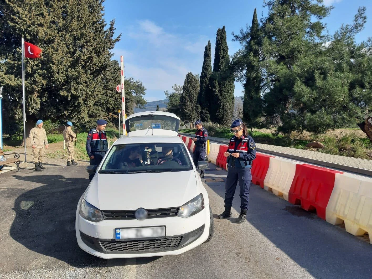 Sakarya'da aranması olan 493 şüpheli yakalandı