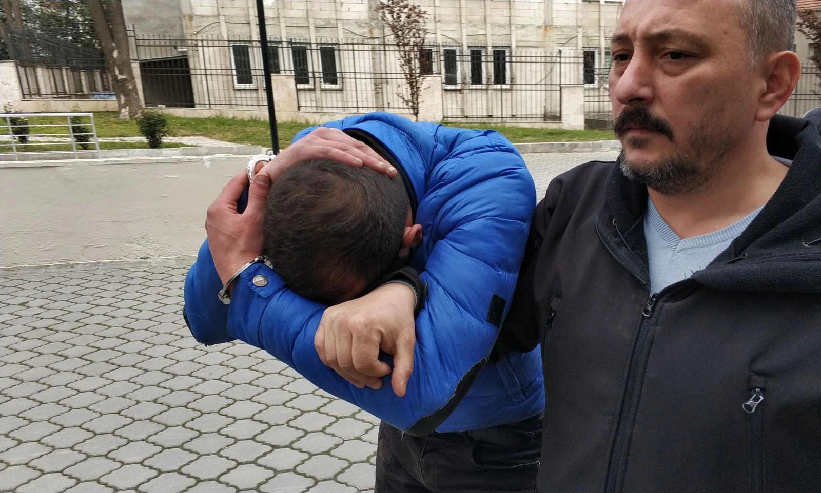 41 paket bonzai ile yakalanan 2 kişi tutuklandı