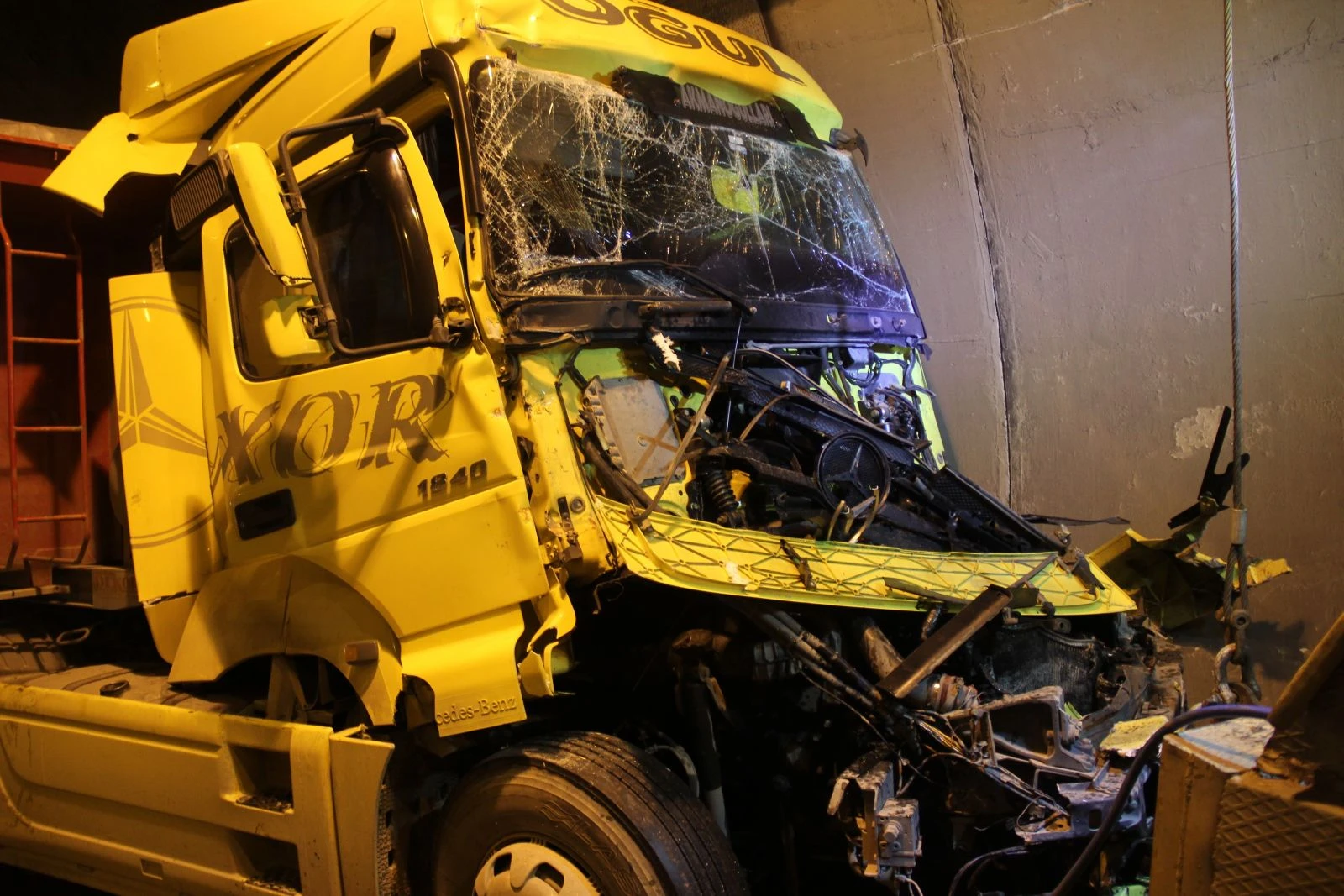 Son dakika... TEM'de 12 araç birbirine girdi