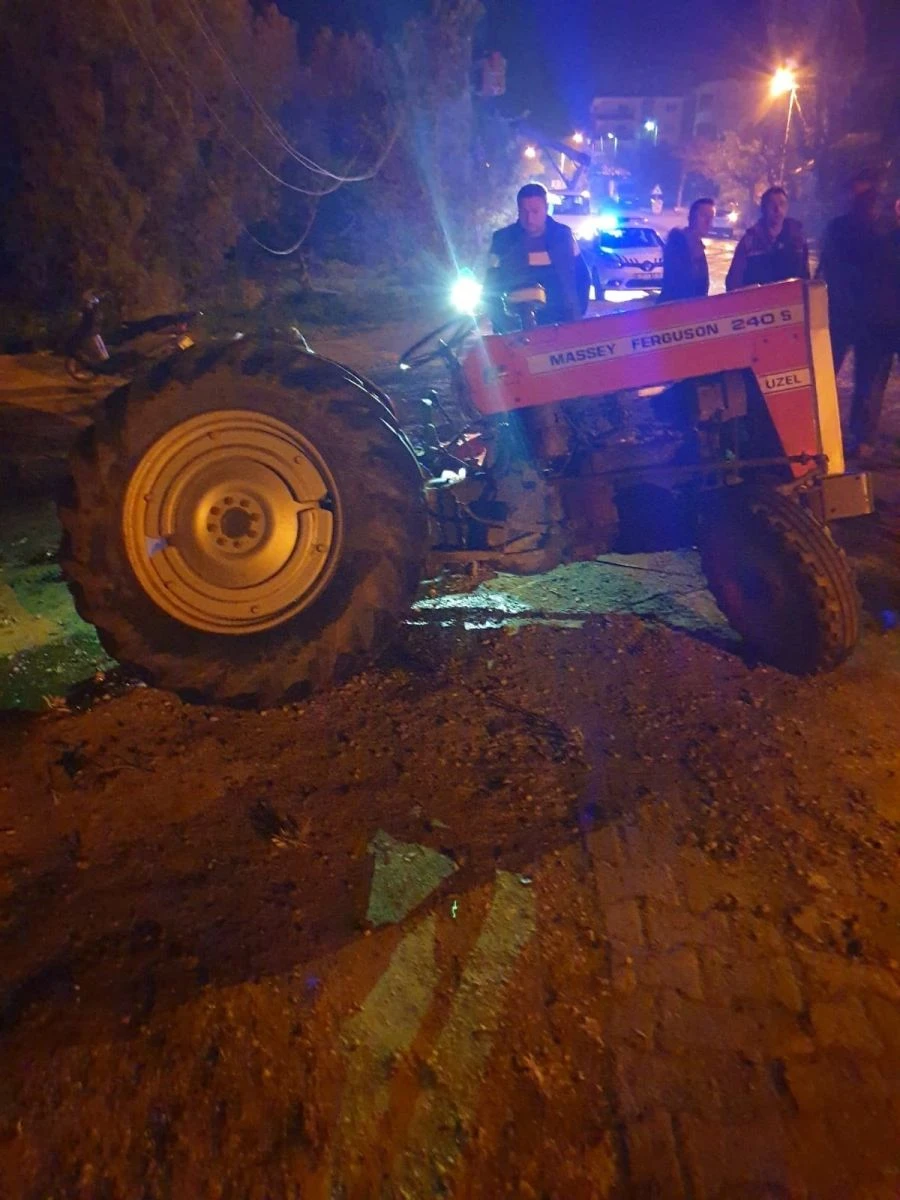 Traktöre çekici çarptı