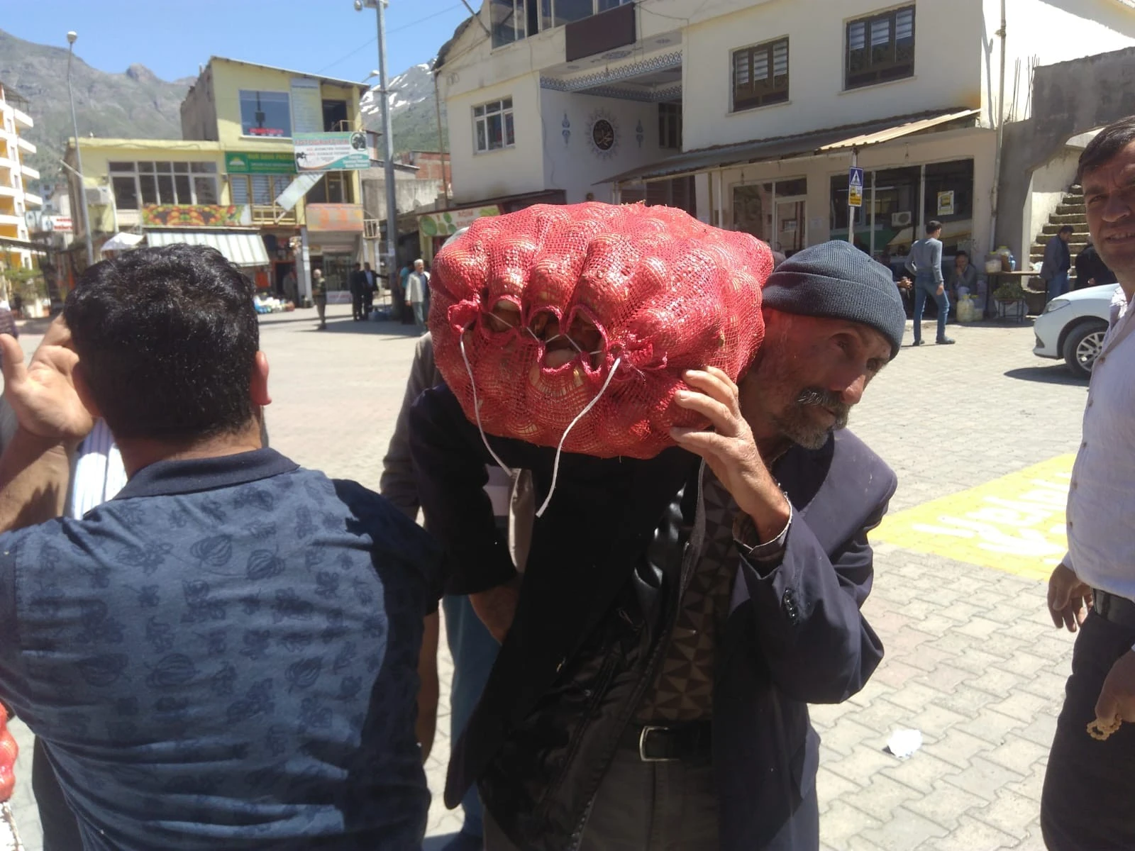 Soğanın kilogramı 9 liradan 1 liraya düştü