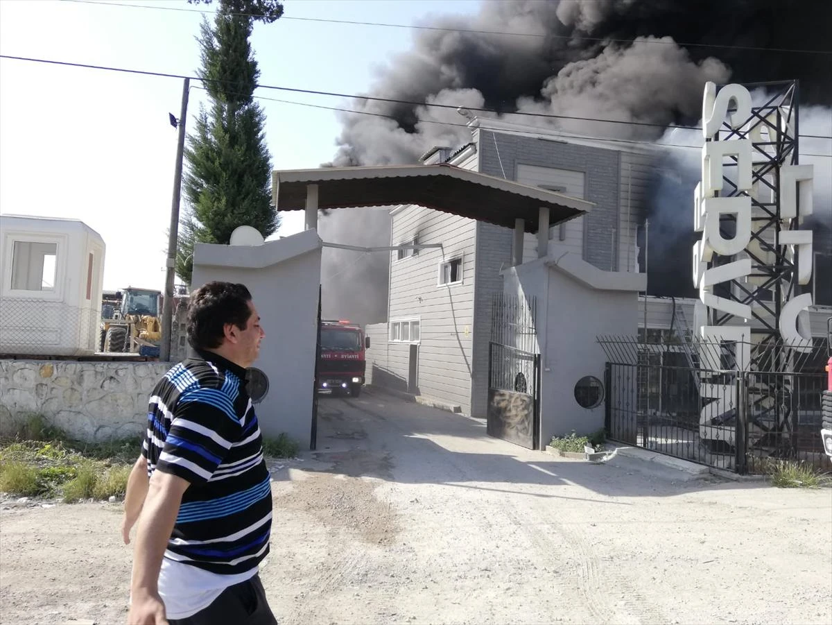 Mersin'de fabrika yangını