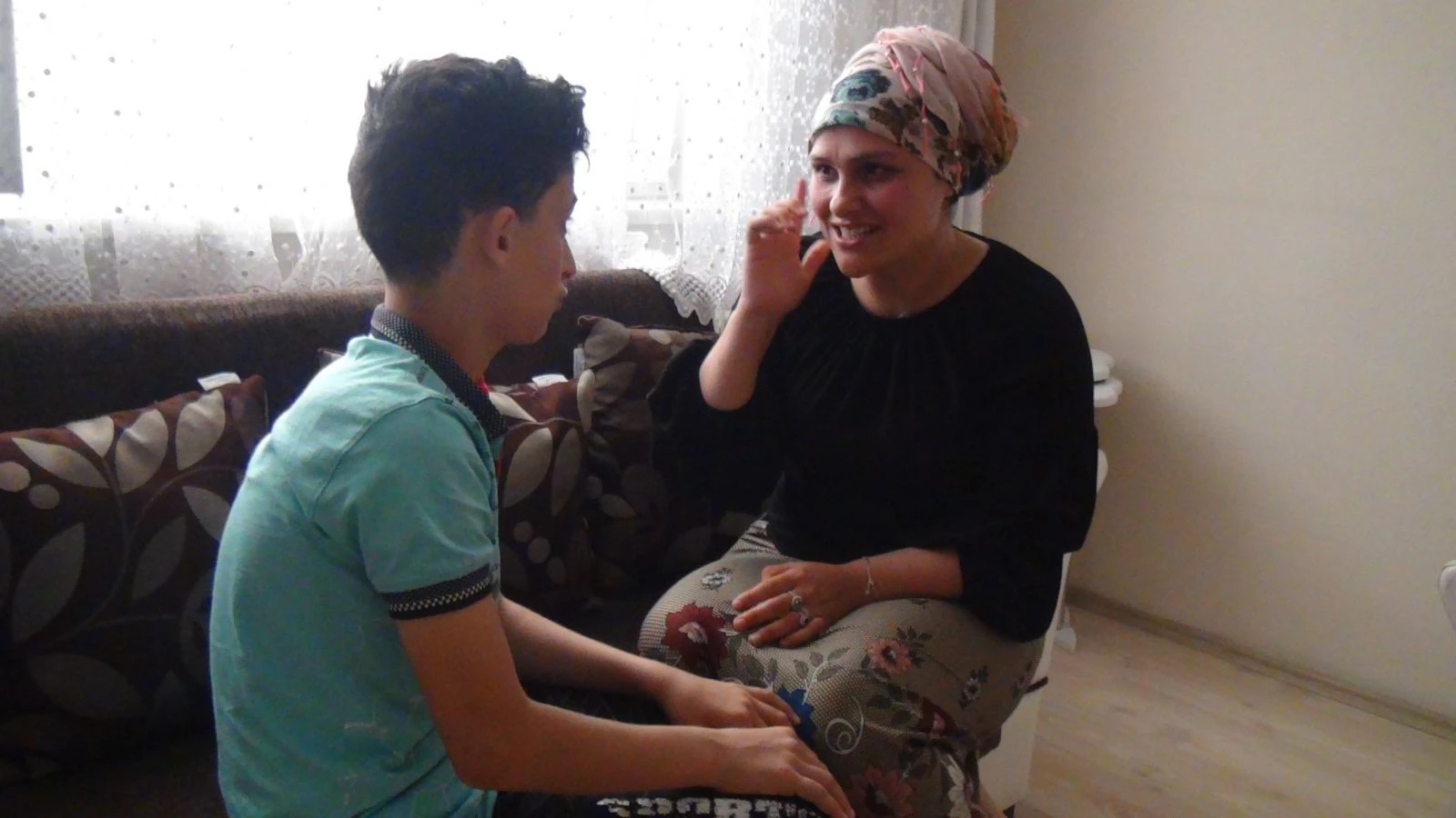 Annelerinin sesini sadece bir kez duydular