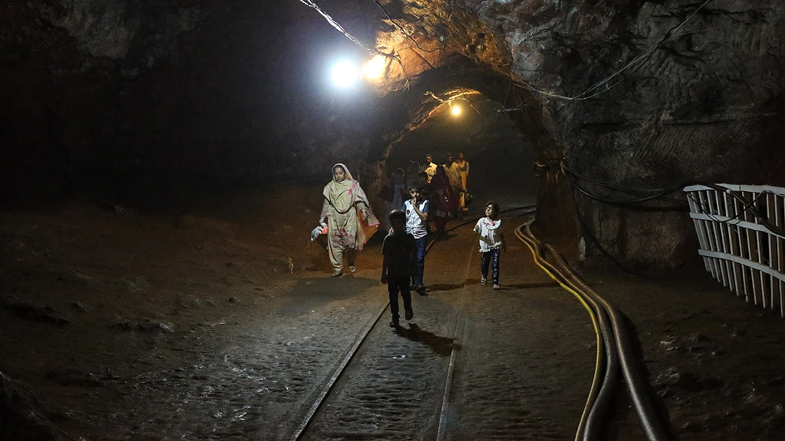 Pakistan'ın pembe tuz tünelleri