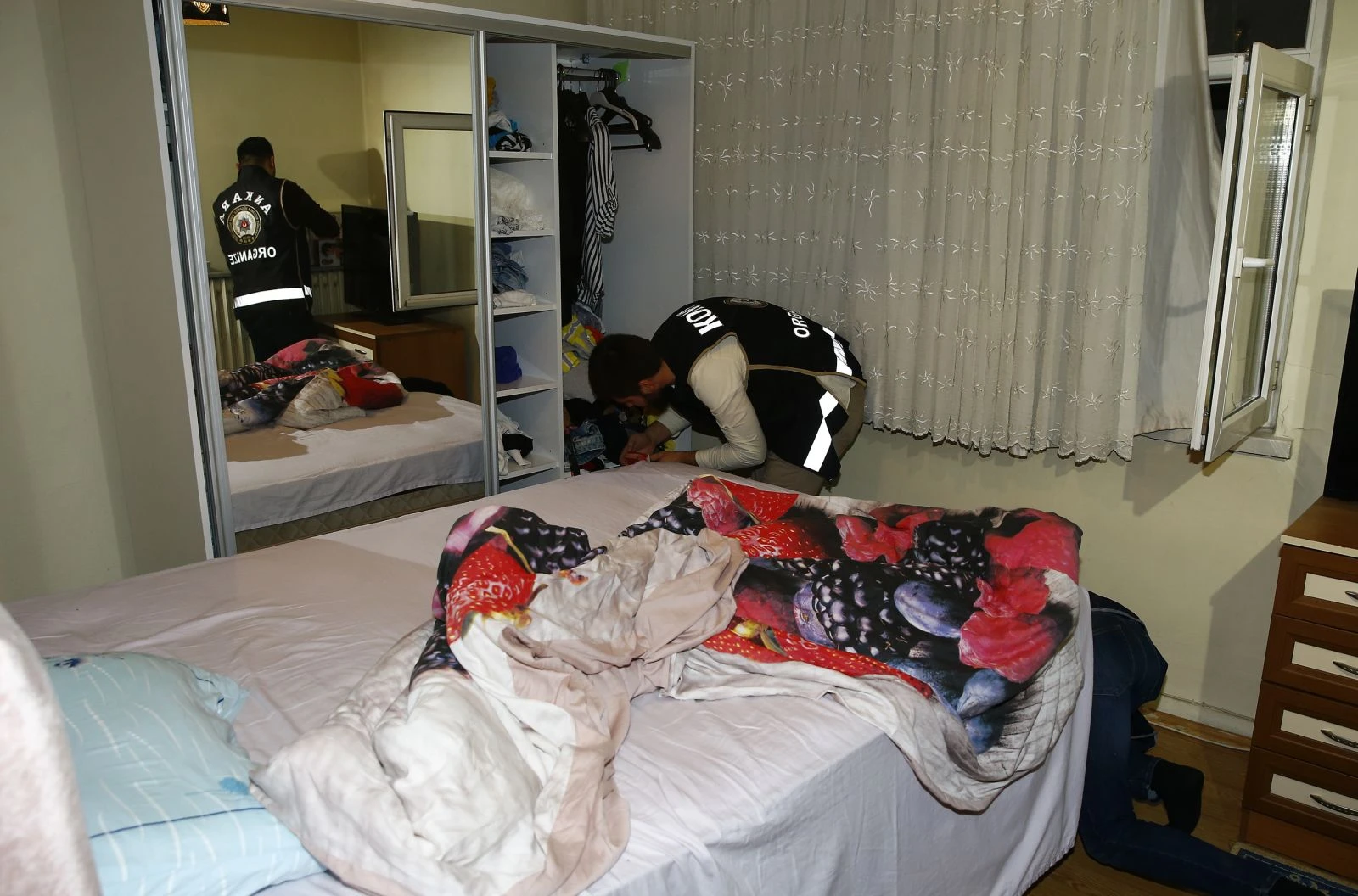 Ankara'da mezat operasyonu! 72 gözaltı