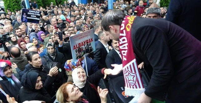 Hazine ve Maliye Bakanı Berat Albayrak'a Trabzon'da yoğun ilgi