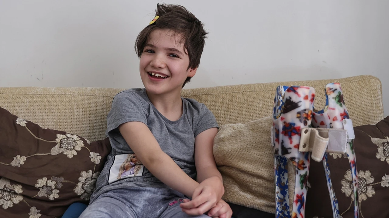 Serebral Palsili Ümmügülsüm'ün en büyük hayali uçağa binmek