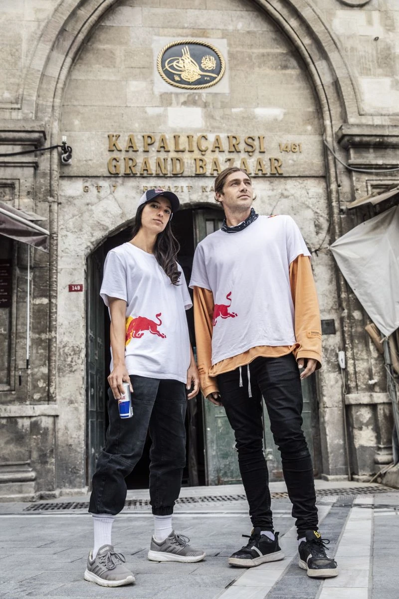 Ünlü sporcular Kapalıçarşı'da şov yaptı