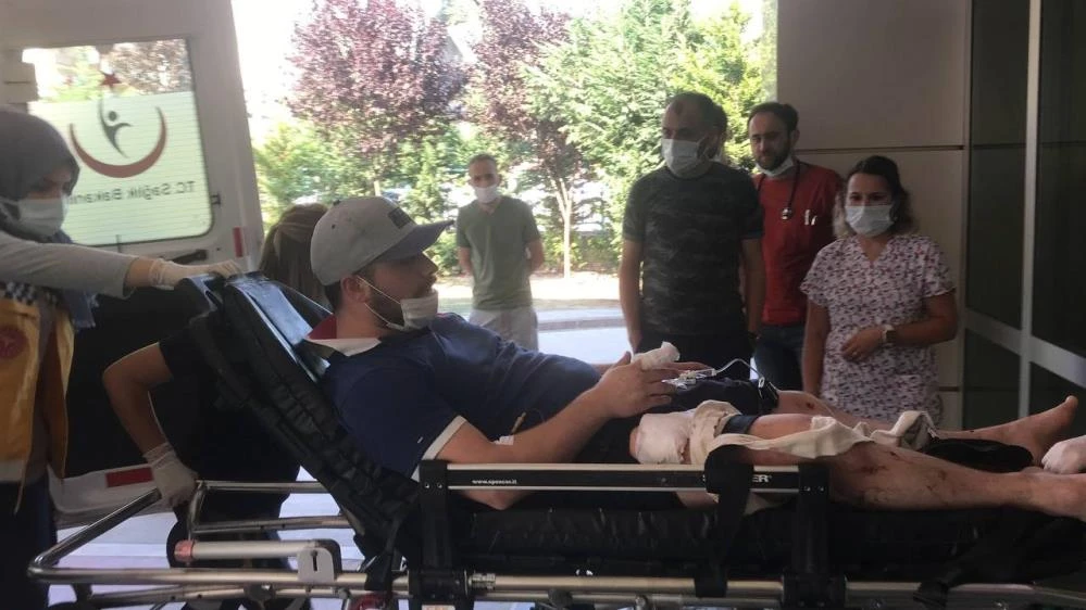 Fabrika önünde bekleyen işçiye kurşun yağdırdı