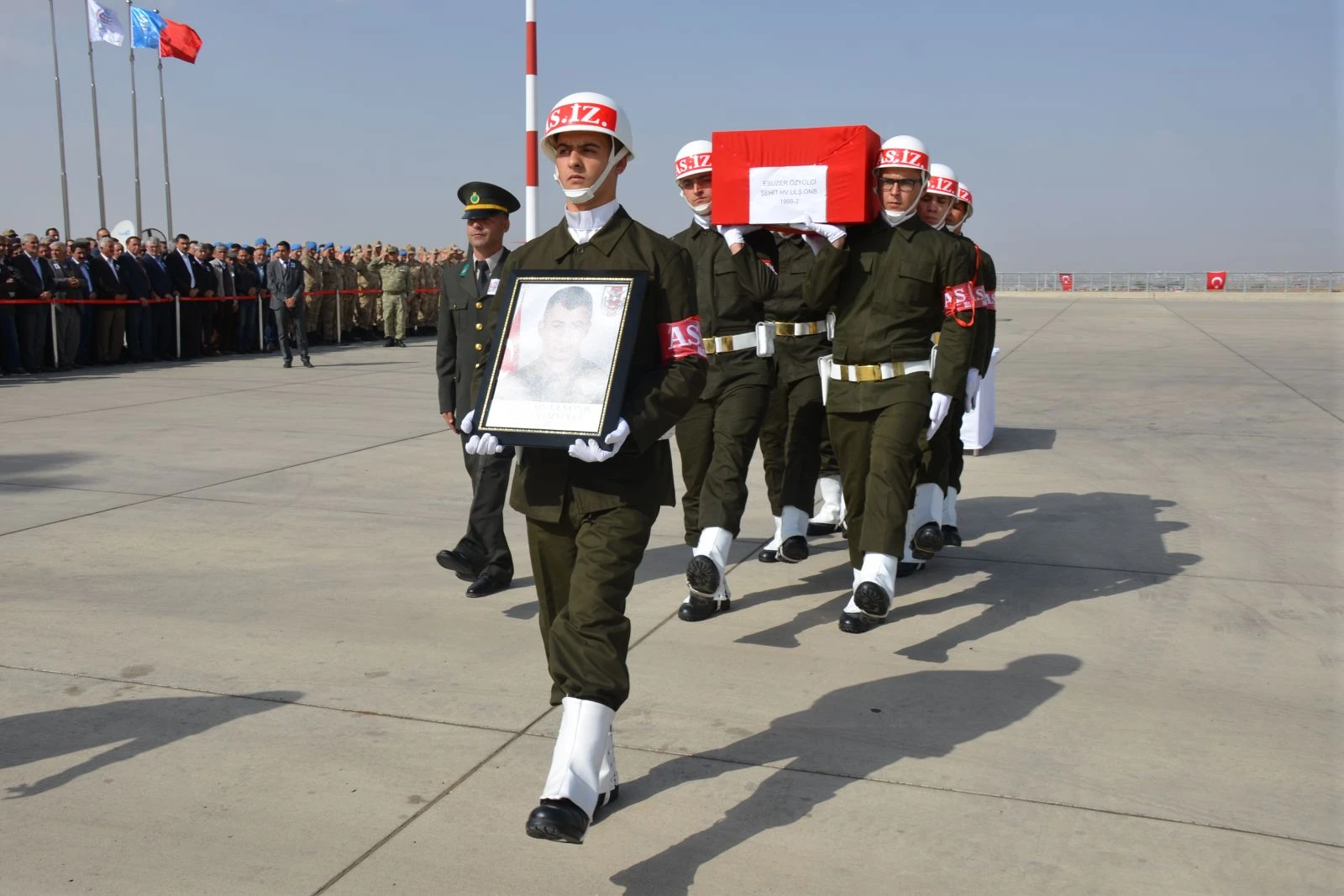 Kazada şehit olan asker memleketine uğurlandı