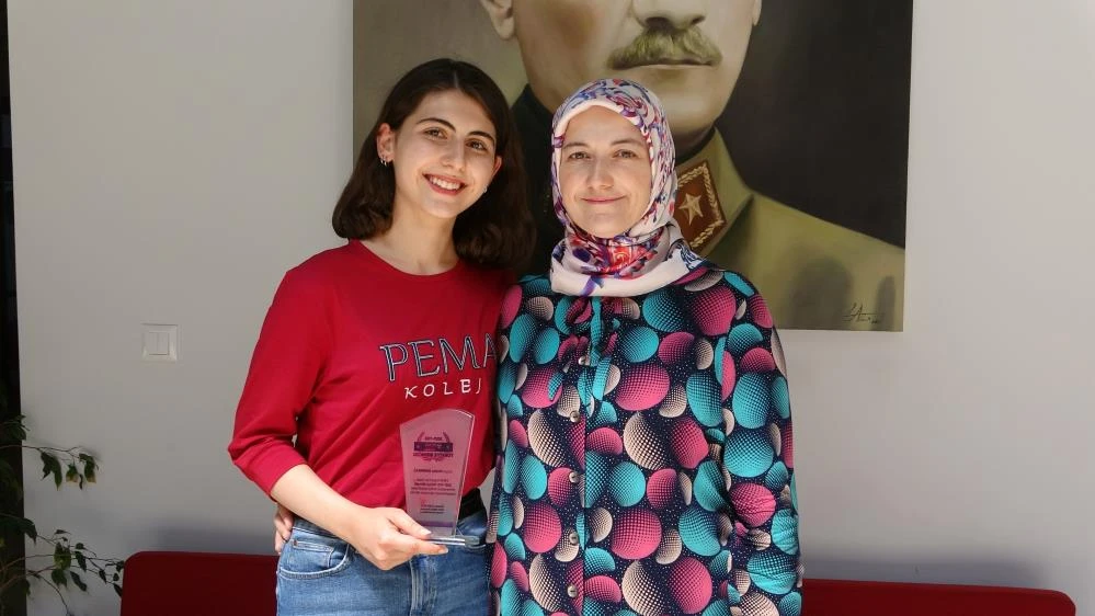 YKS'de AYT eşit ağırlık Türkiye birincisi Melike Demirbağ başarısının sırrını anlattı