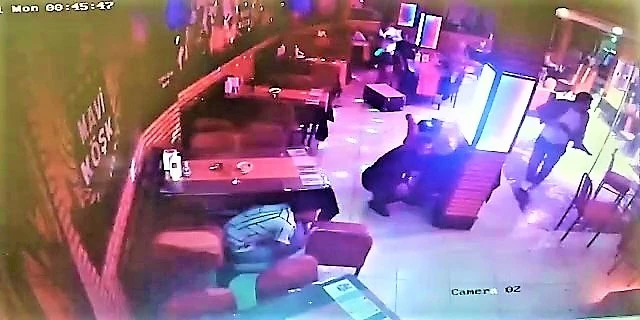 Kız arkadaşının çalıştığı işyerini taradı