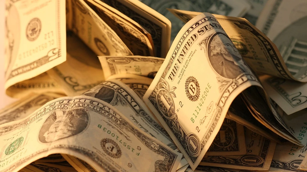 TCMB faiz kararı öncesi uluslararası kurumlardan dolar tahmini: Çift haneli rakamlar yakında