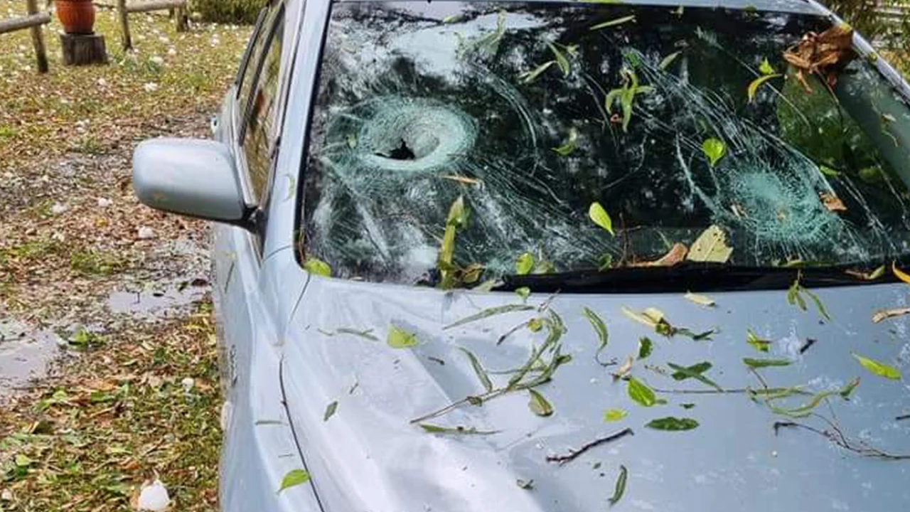 Avustralya'da dünyanın en büyük dolusu yağdı! Tam 16 cm çapında