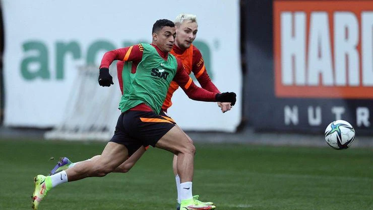 Galatasaray-Fenerbahçe derbisi için nefesler tutuldu: Derbi öncesi öne çıkan detaylar