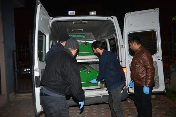 Buse'nin unuttuğu anahtar paspasın altından çıktı