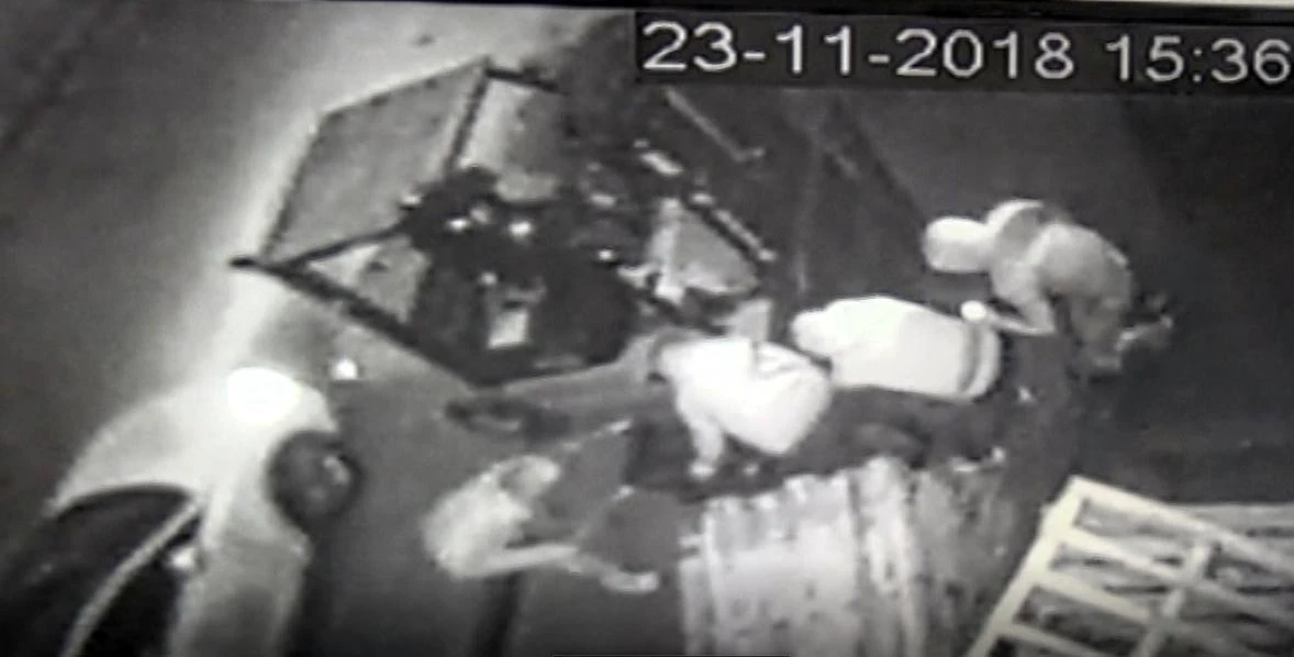 Başakşehir'de 4,5 kilo altının çalınma anı kamerada