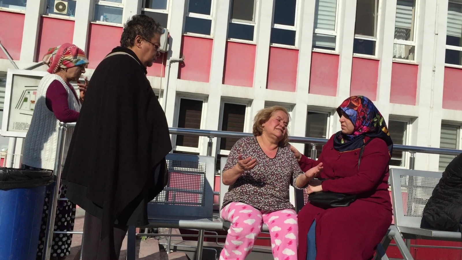 Cam silerken 7'inci kattan düşen Merve öğretmen öldü