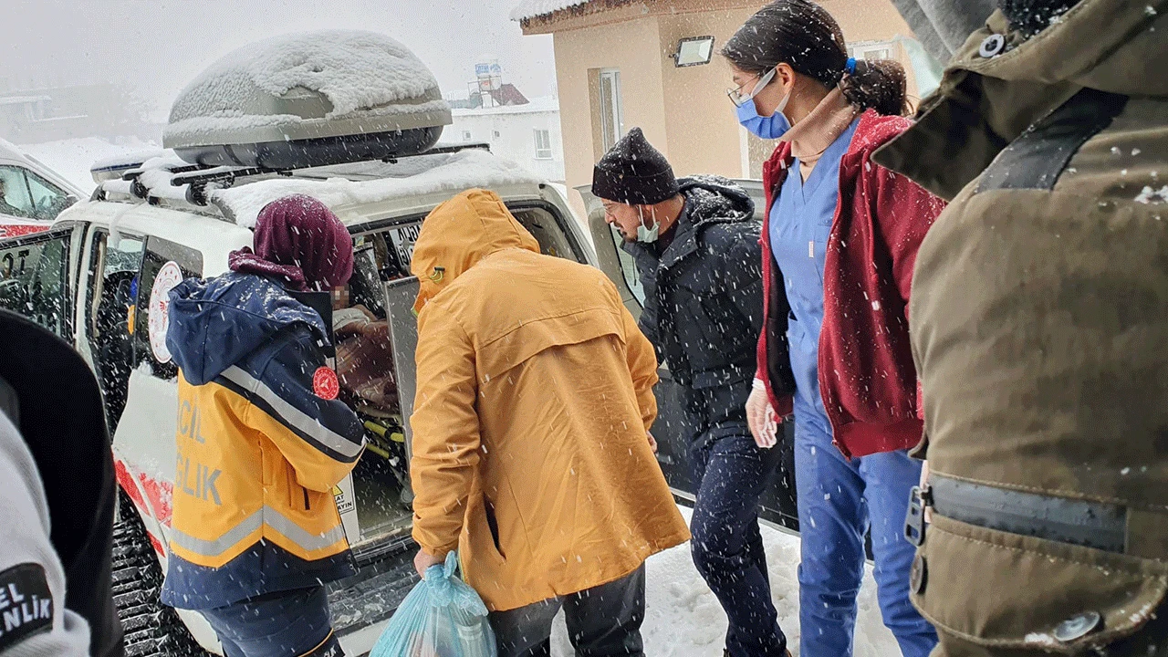 Kolonya ile oynuyordu! 9 yaşındaki çocuk yanarak yaralandı