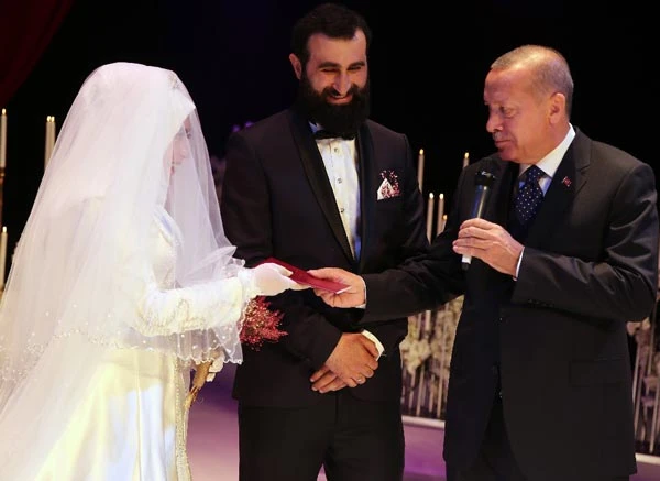 Cumhurbaşkanı Erdoğan'dan iki nikah şahitliği görevi