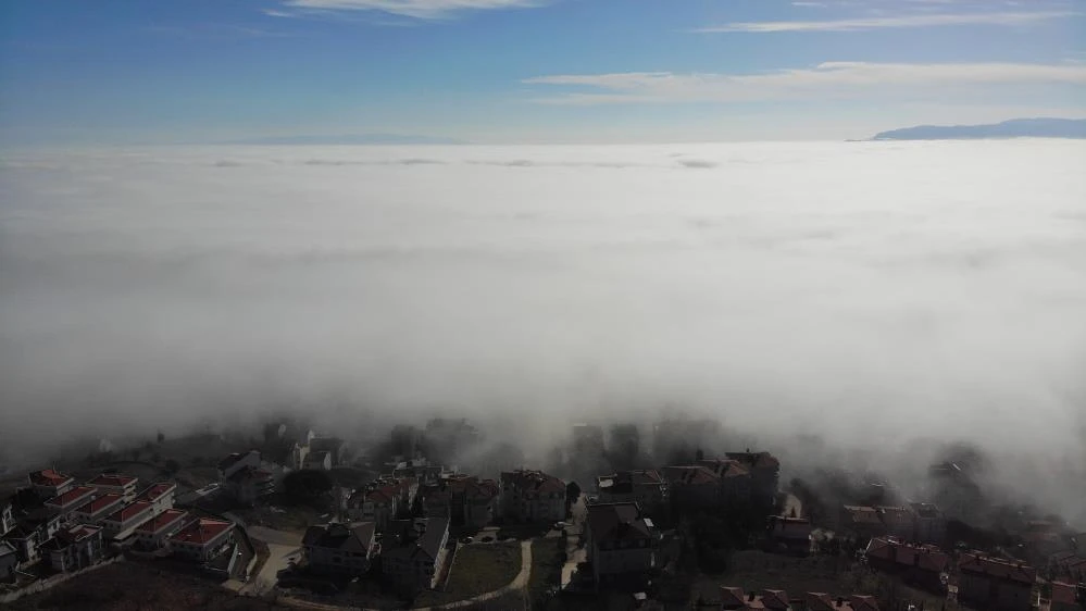 Marmara Denizi'ne sis tabakası: Kartpostallık görüntüler oluştu