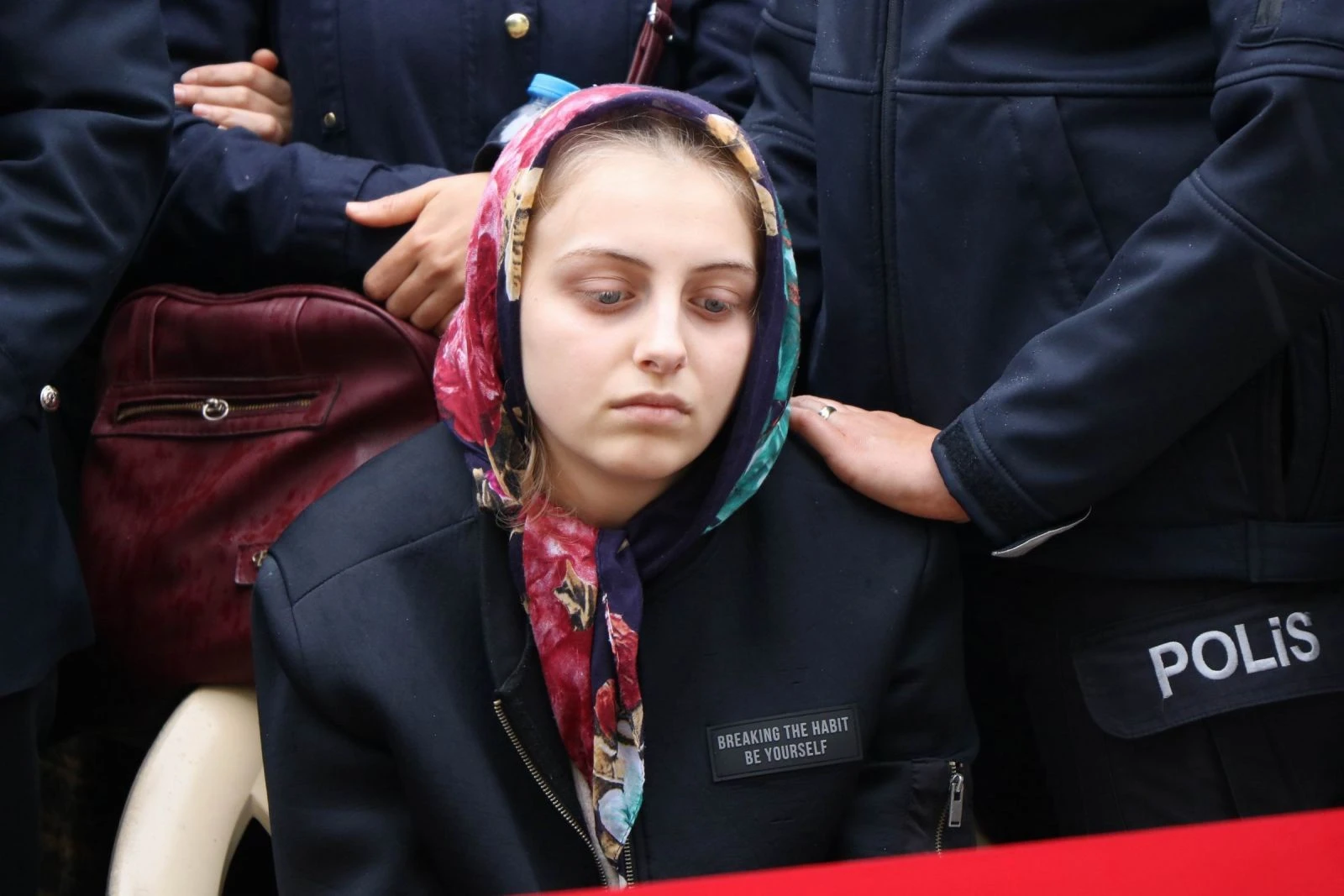 İstanbul'da kazada şehit olan polis, son yolculuğuna uğurladı