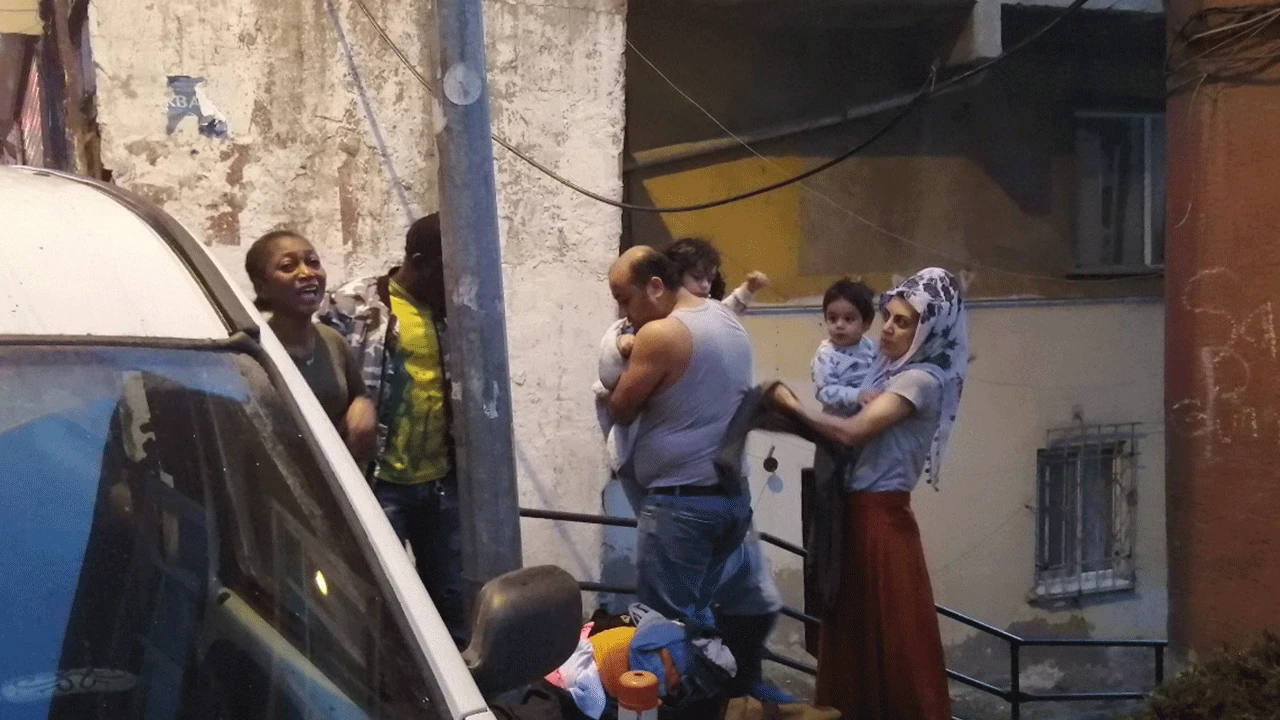 İstanbul Beyoğlu'nda korkutan yangın