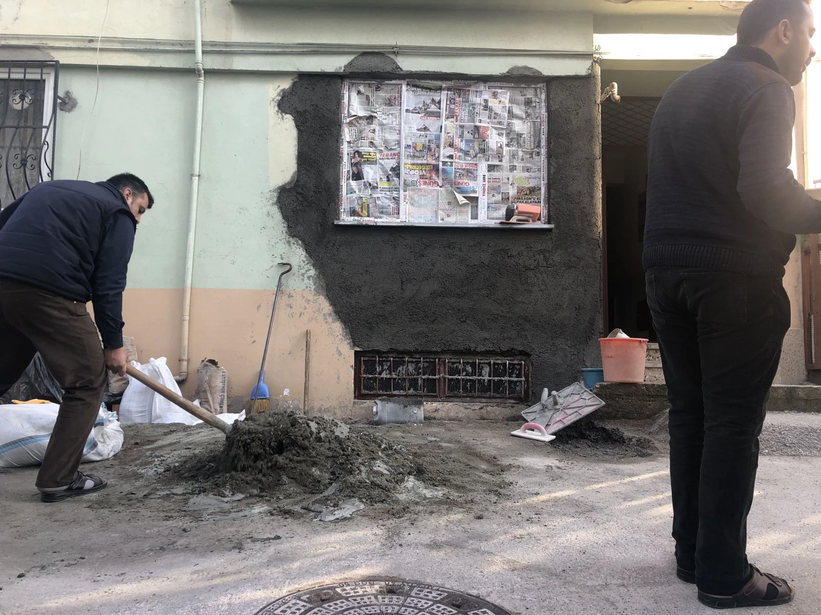 Freni patlayan kamyon yatak odasına daldı