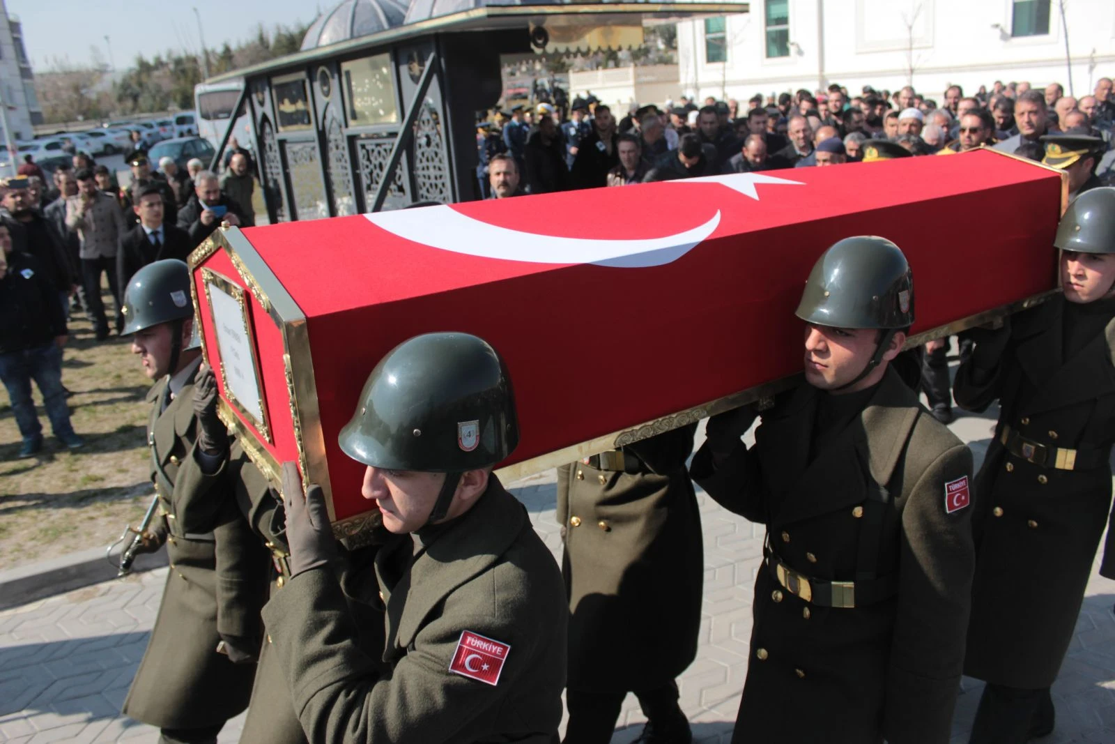 Kıbrıs şehidi son yolculuğuna uğurlandı