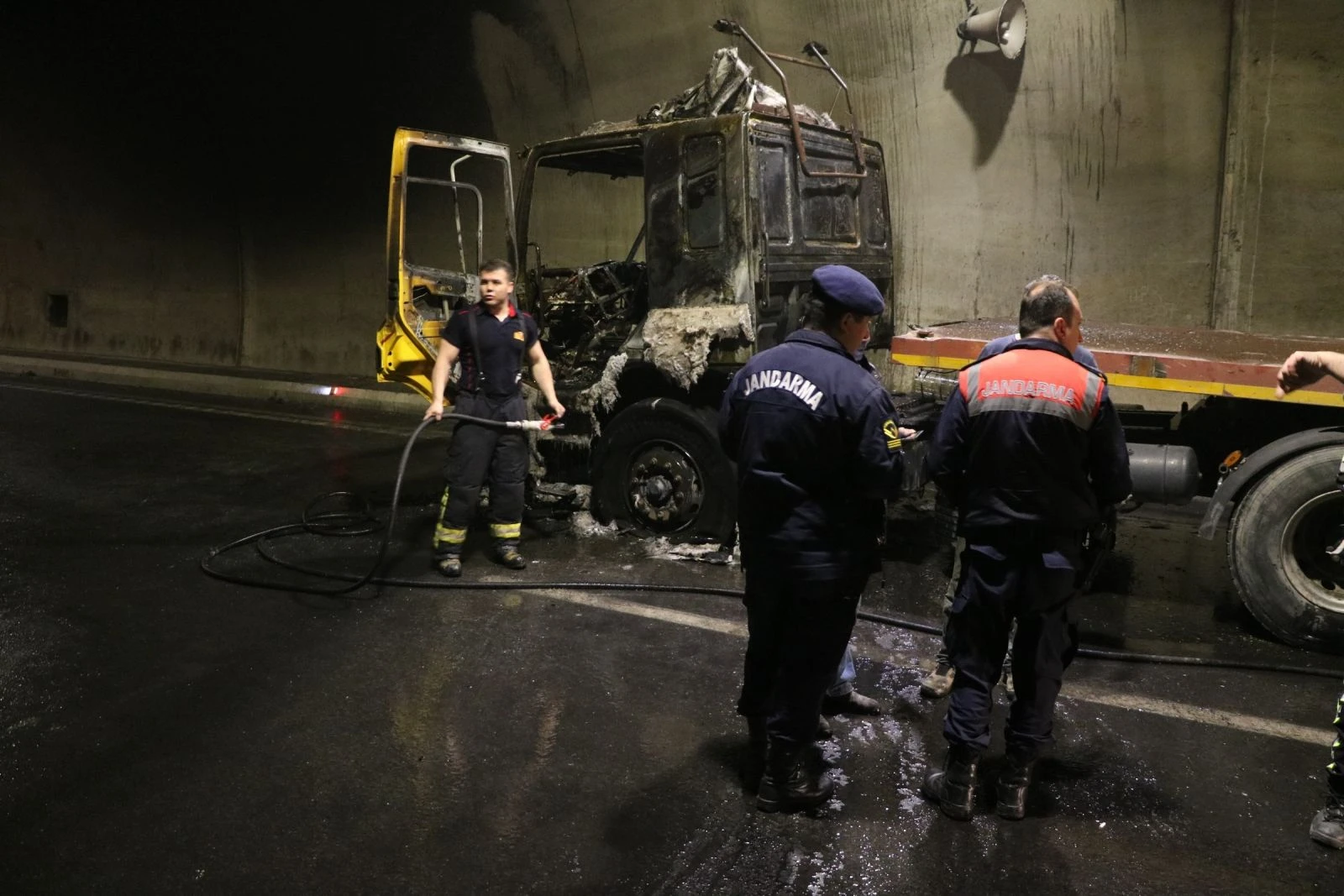 Tünel'deki yangında, şoförün dikkati faciayı önledi