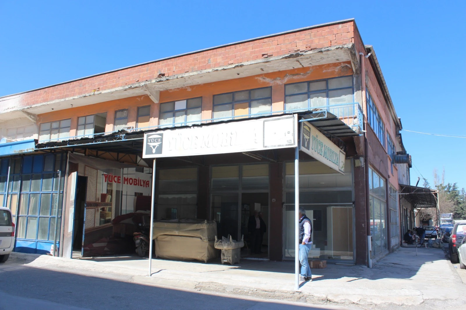 Aynı iş yerini bir günde iki kez soydu